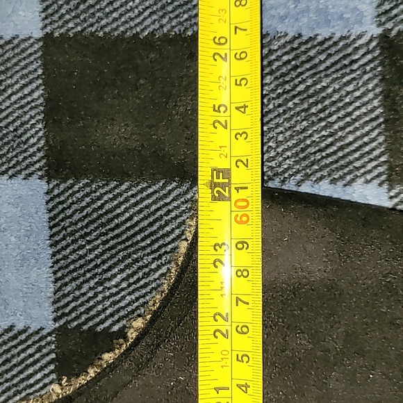 Woolrich. Faux-suede Full-zip vest. Poly-blend Liner. Women's size XL. - Picture 10 of 16